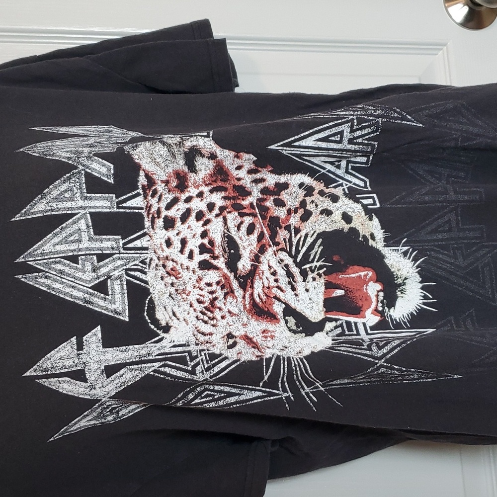 Woman's Def Leppard Black Short Sleeve Crew Neck Tee SZ XXL - Picture 3 of 7